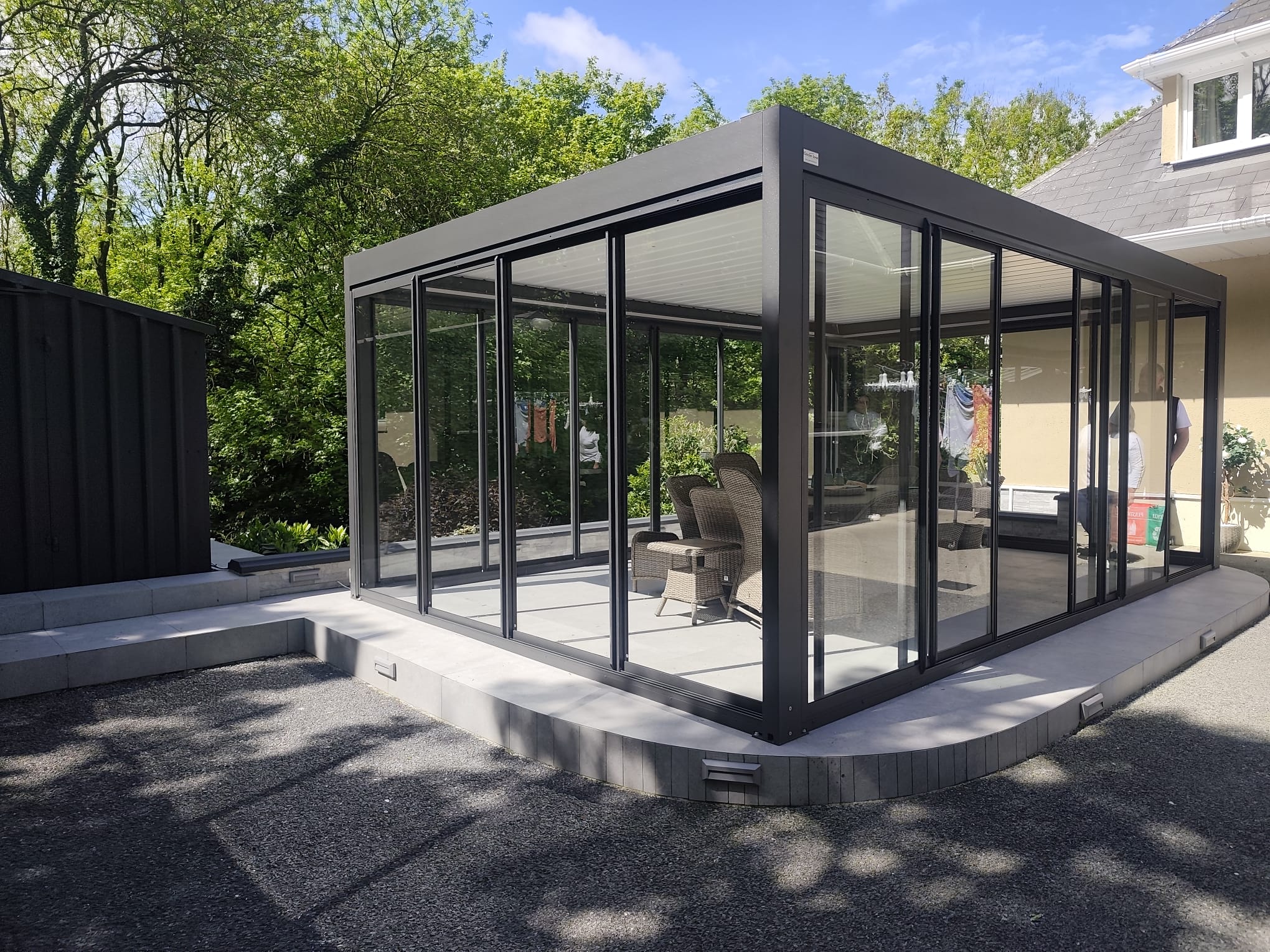 Bioclimatic pergola fit by Gardenzone in Ireland 